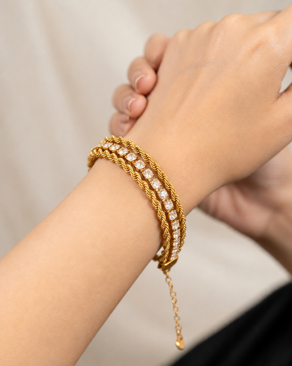 Zircon Encrusted Gold bracelet